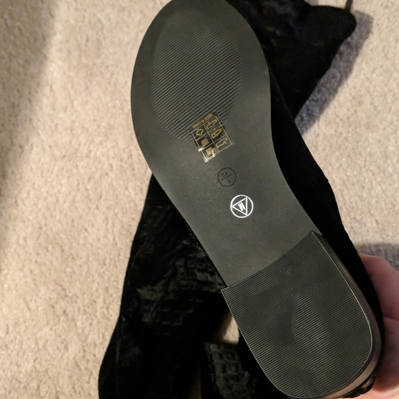 Over the knee boots - Picture 2 of 3